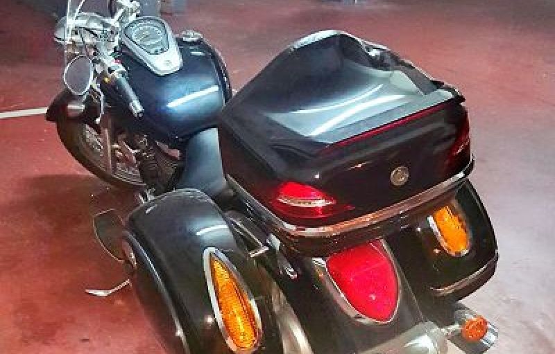 Suzuki Intruder C800