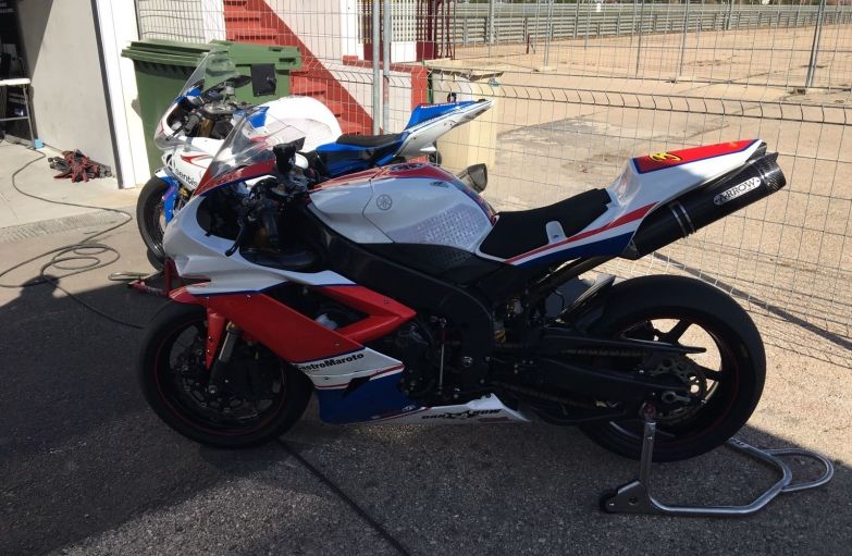 Yamaha YZF-R1