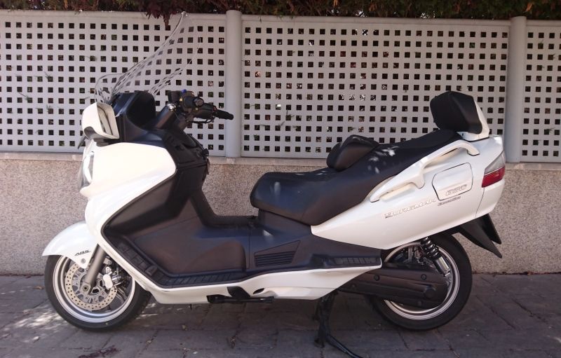 Suzuki Burgman 650 Executive