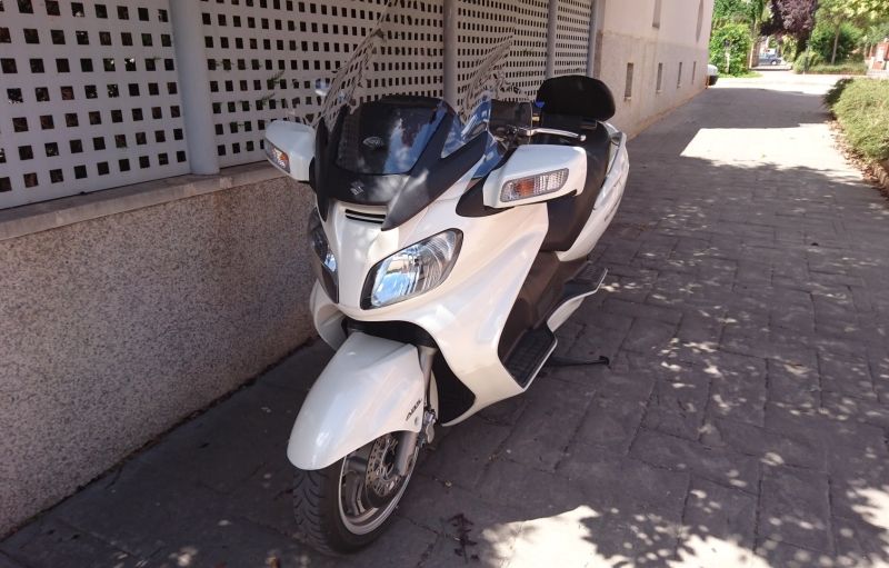 Suzuki Burgman 650 Executive