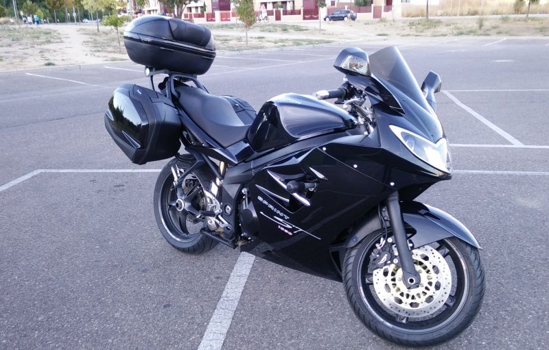 Triumph Sprint ST 1050