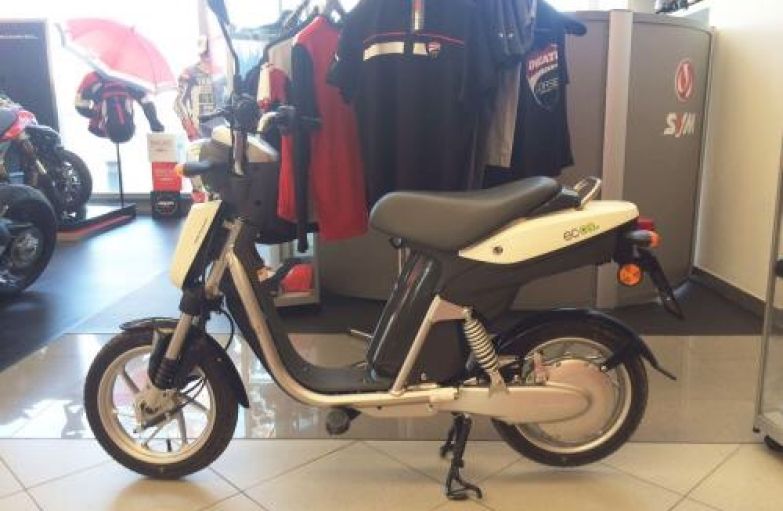Yamaha EC-03