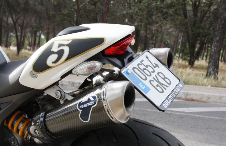Ducati Monster 1100 S