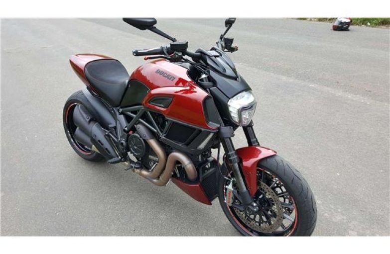 Ducati Diavel Carbon