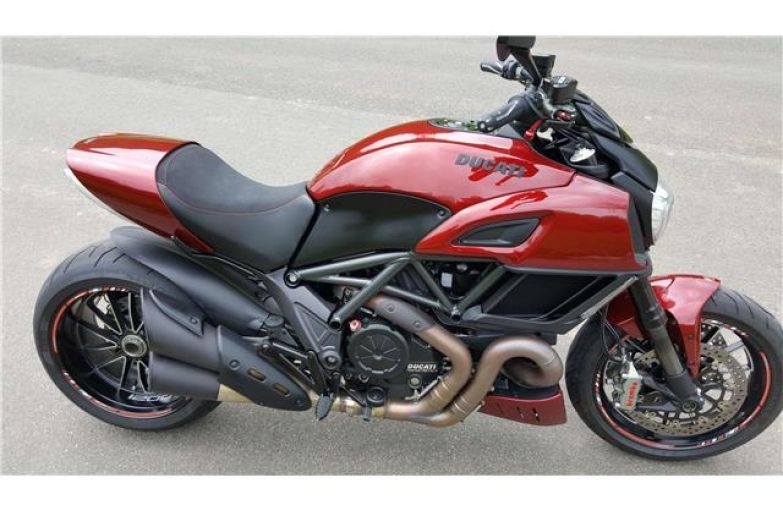 Ducati Diavel Carbon