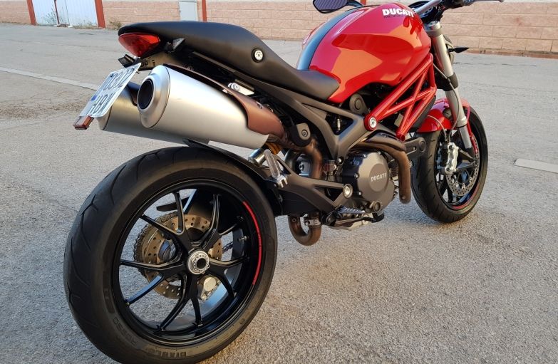 Ducati Monster 796