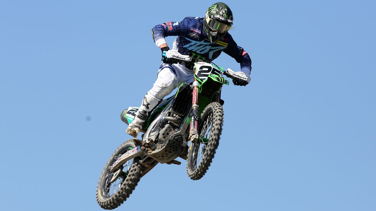 Clement Desalle rompe la racha de KTM y Jeff Herlings es más líder de MXGP 2018