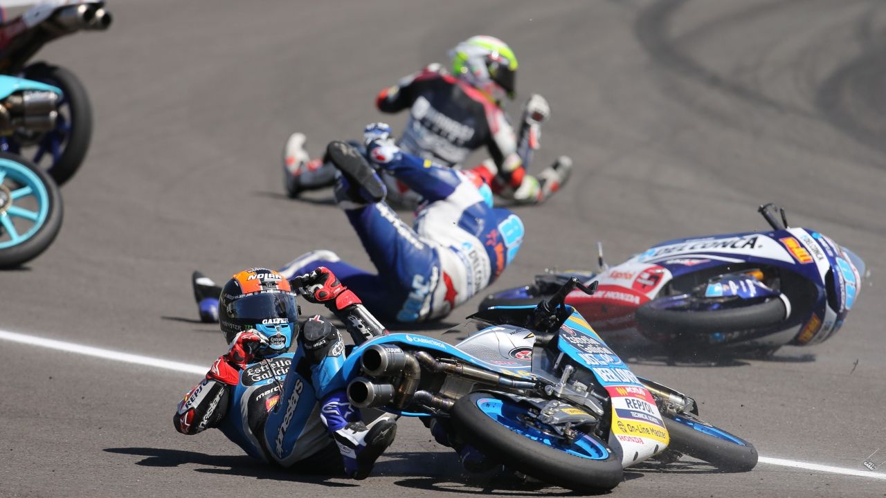 Arón Canet saldrá último en Le Mans y el incidente triple de MotoGP queda sin sanción