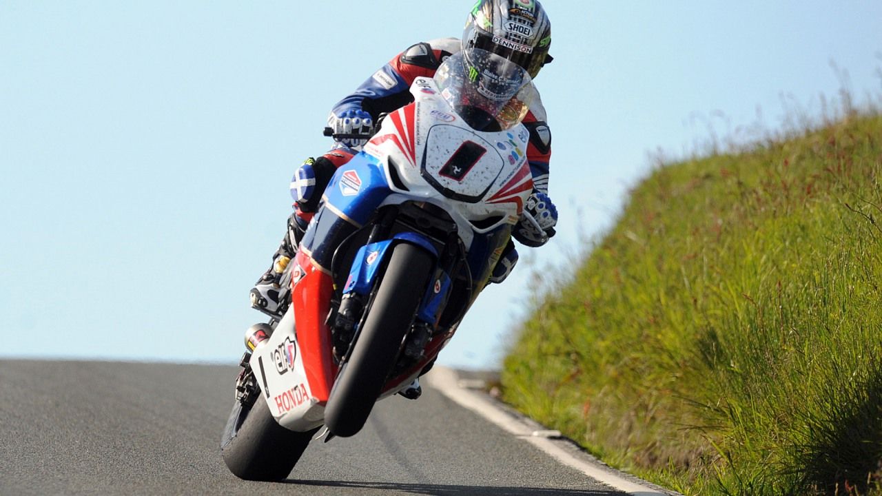 John McGuinness no estará en el TT 2018