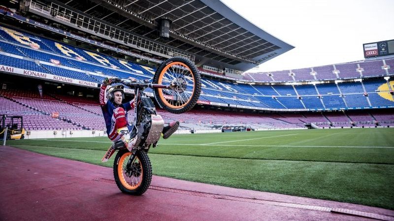 Toni Bou en el Camp Nou