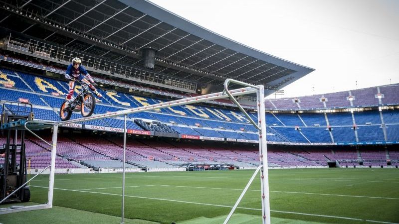 Toni Bou en el Camp Nou