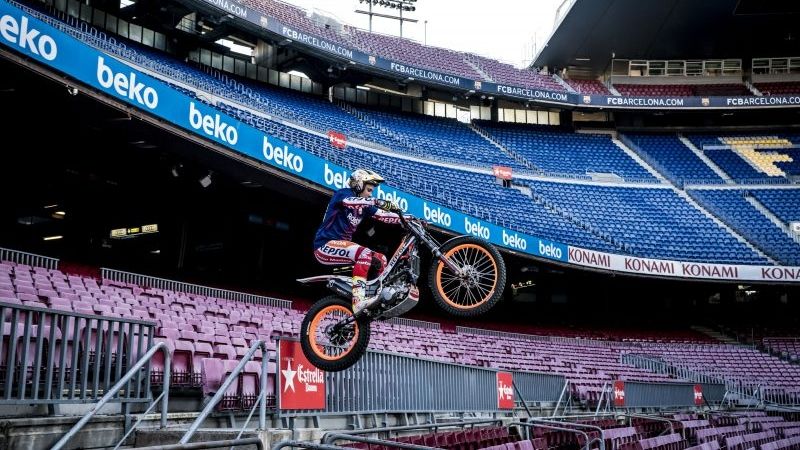 Toni Bou en el Camp Nou