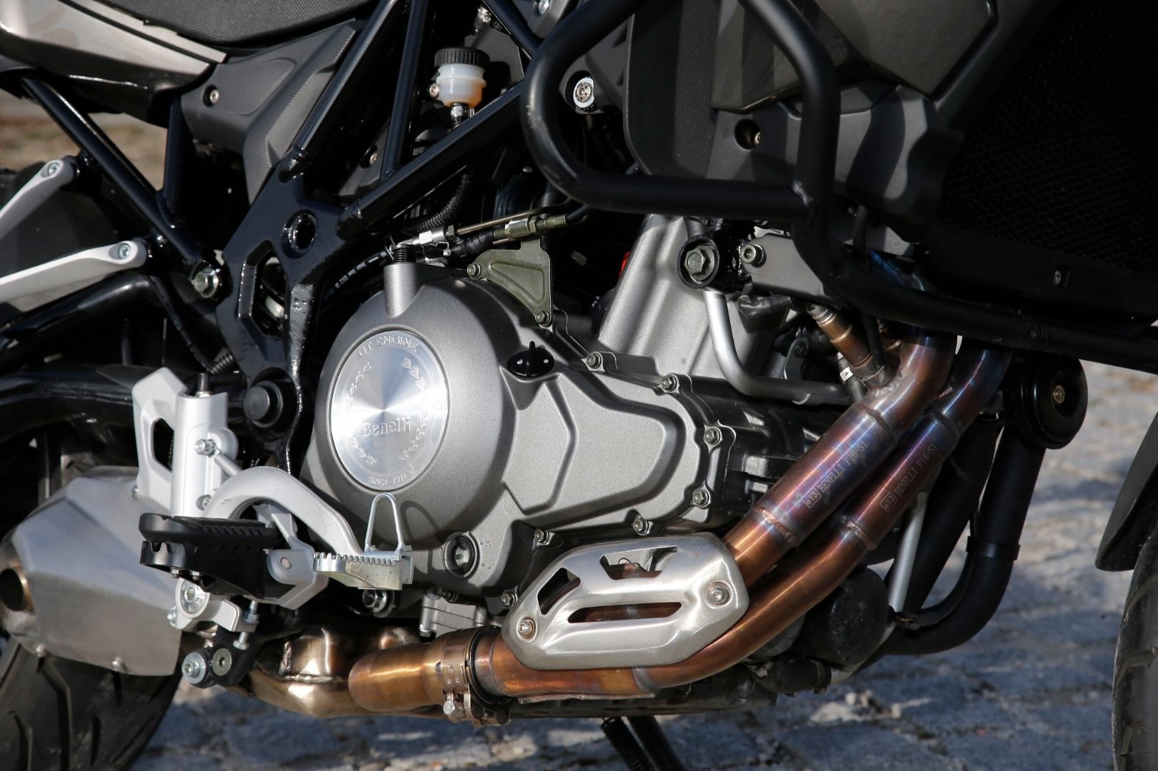 Comparativa Honda CB500X vs Benelli TRK 502