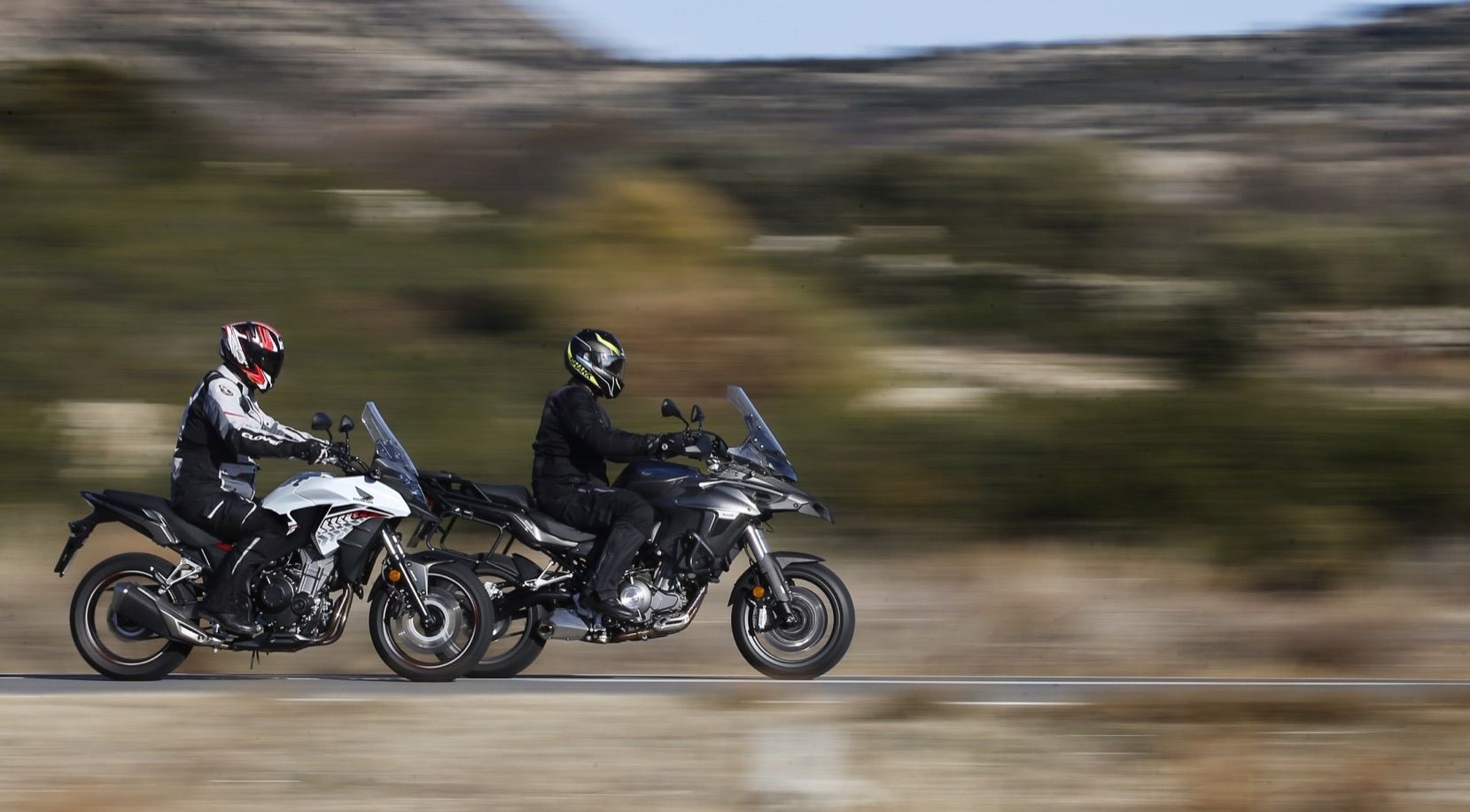 Honda CB500X vs. Benelli TRK 502, comparativa trail para A2