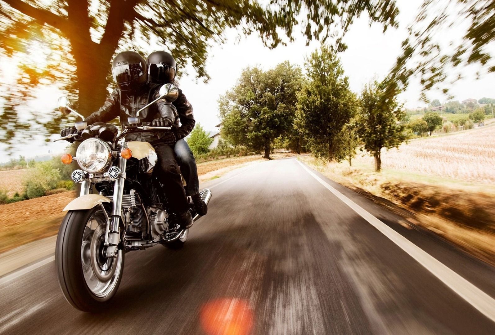 Aquí tienes algunas sugerencias básicas para mejorar la estabilidad de tu moto.