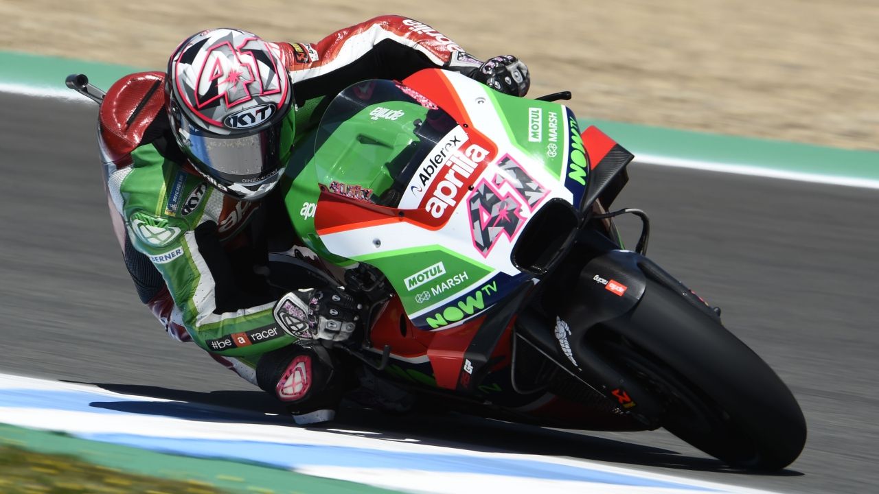 Aleix Espargaró renueva con Aprilia hasta MotoGP 2020