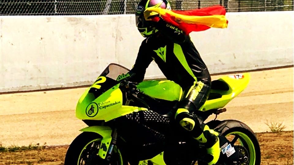 Álex Cruz vence en Supersport en la International Bridgestone Handy Race de Le Mans
