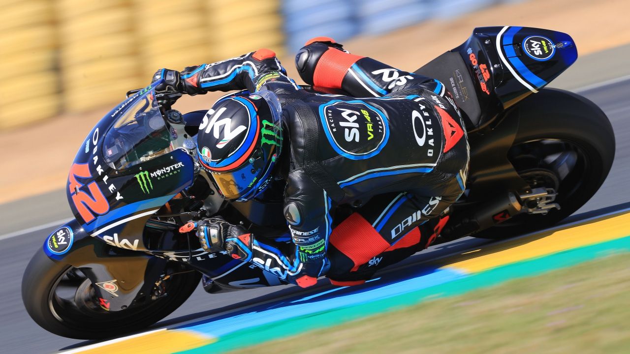 Pecco Bagnaia bate a Álex Márquez en Le Mans y Joan Mir se estrena en el podio de Moto2