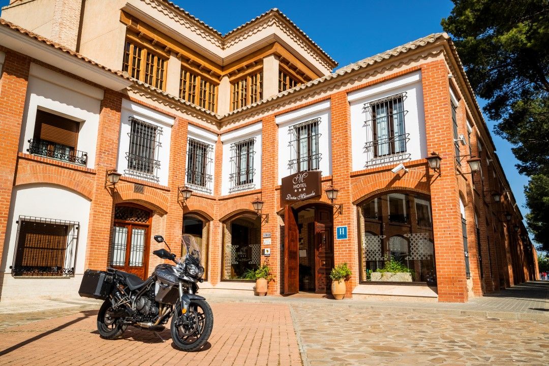 Ruta en moto por los viñedos manchegos con Ruralka