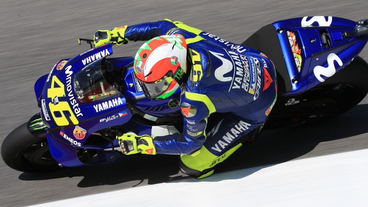 Valentino Rossi incendia Mugello con pole y récord del circuito en MotoGP
