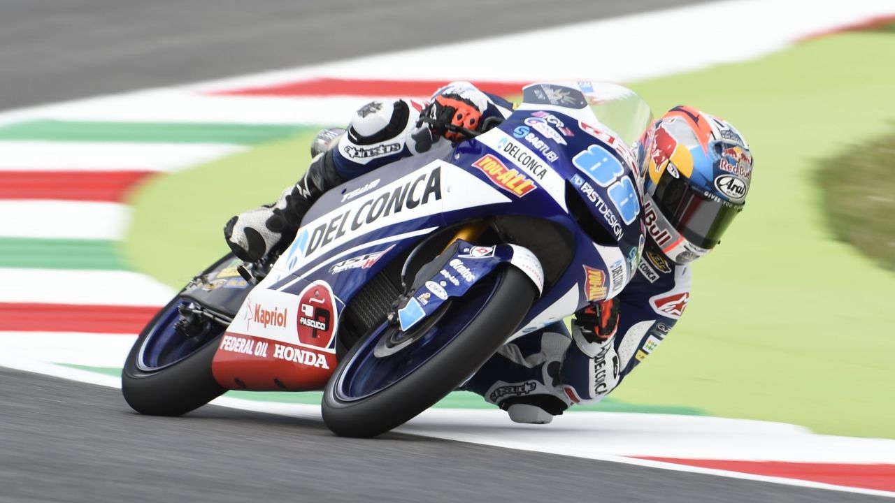 Jorge Martín logra la pole en Mugello e iguala el récord histórico de Moto3