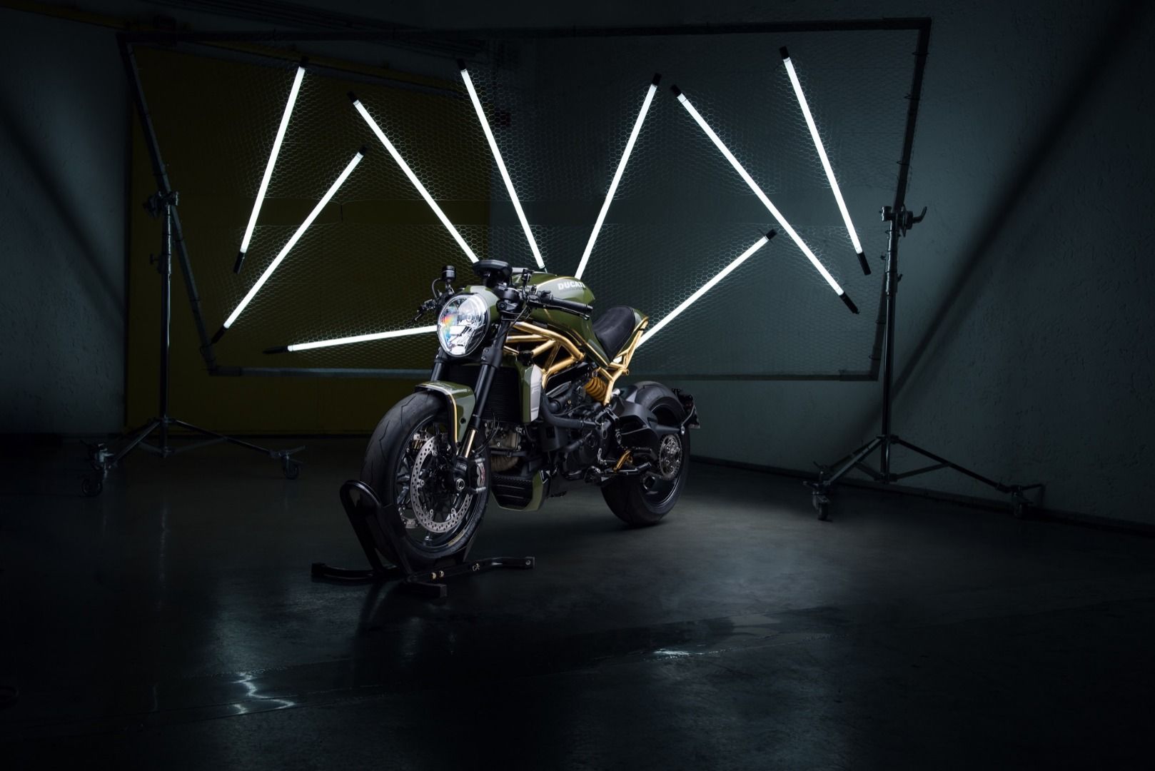 Ducati Monster DA#15, oro de 24K para la Monster