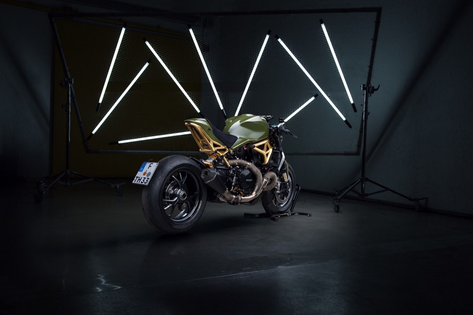 Ducati Monster DA#15, oro de 24K para la Monster