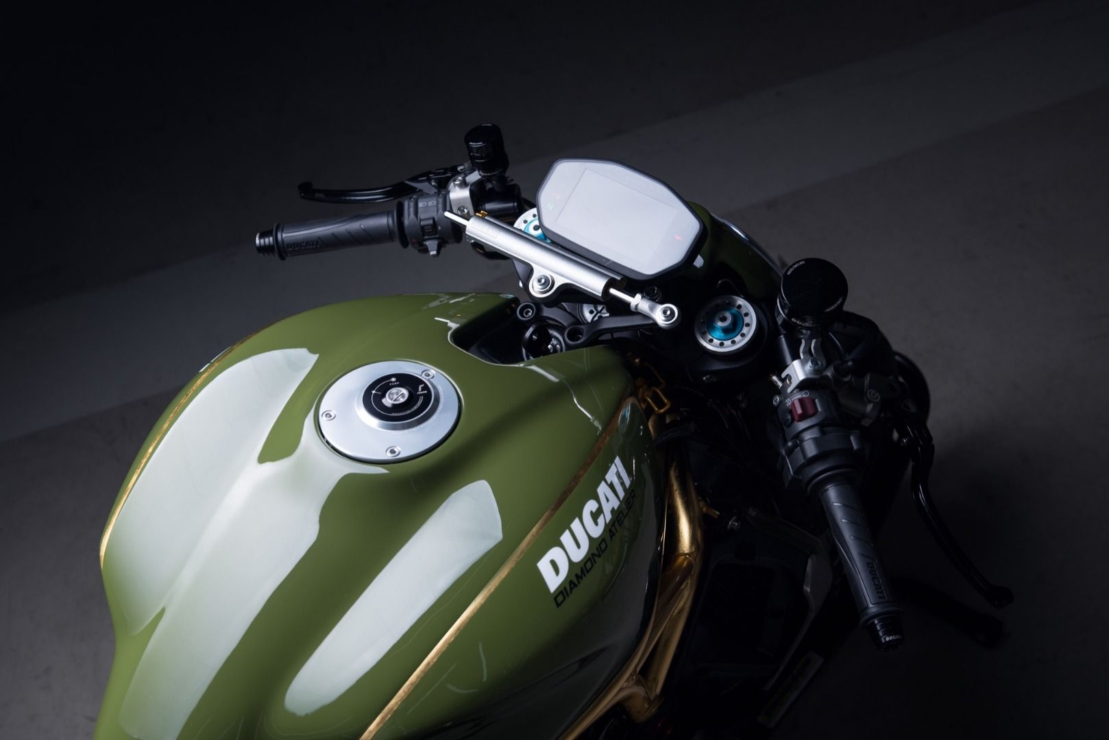 Ducati Monster DA#15, oro de 24K para la Monster
