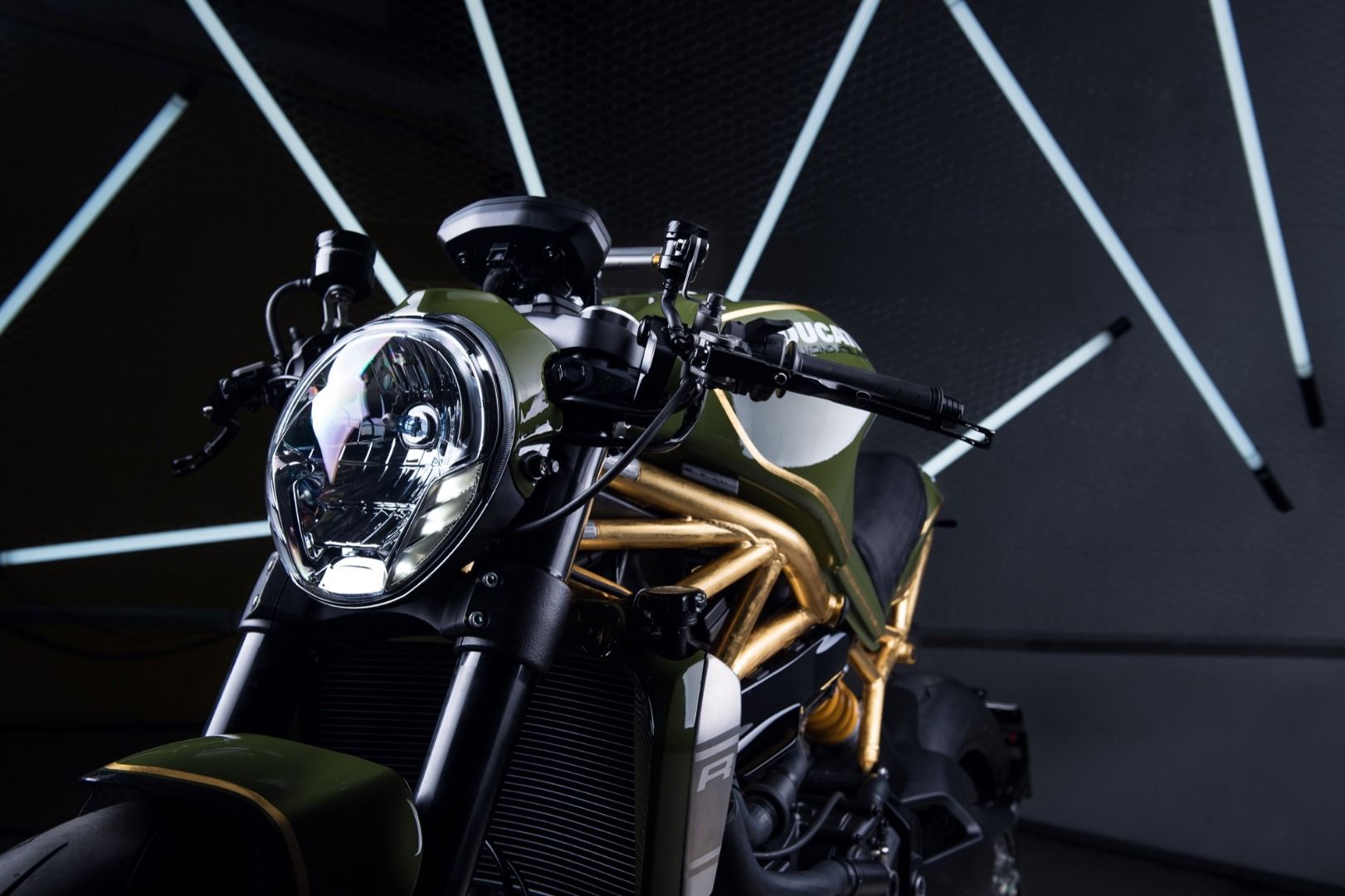 Ducati Monster DA#15, oro de 24K para la Monster