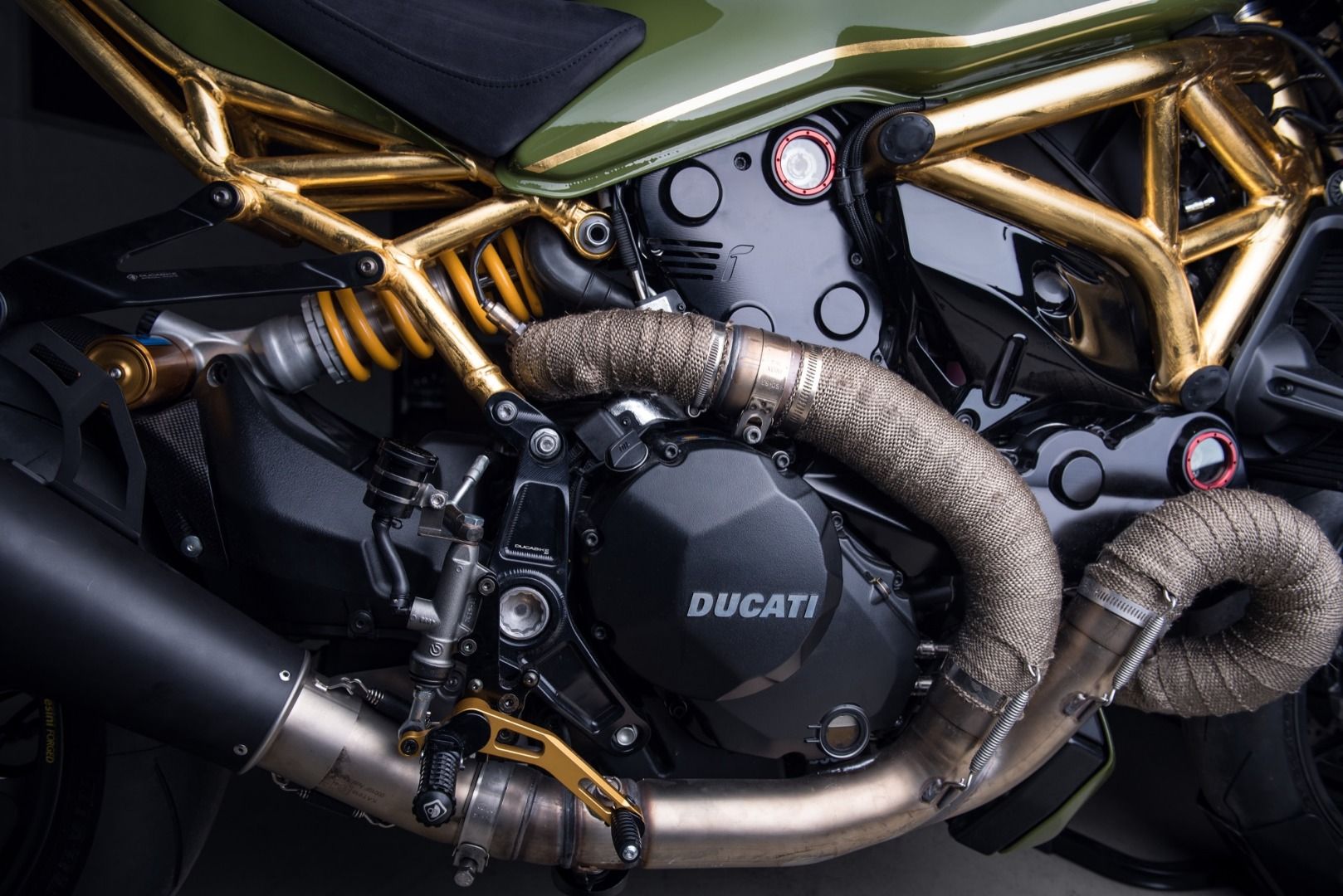 Ducati Monster DA#15, oro de 24K para la Monster