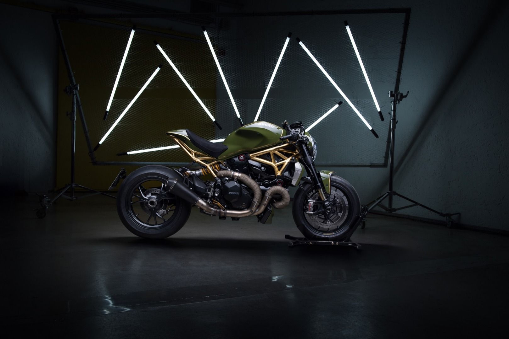 Ducati Monster DA#15, oro de 24K para la Monster