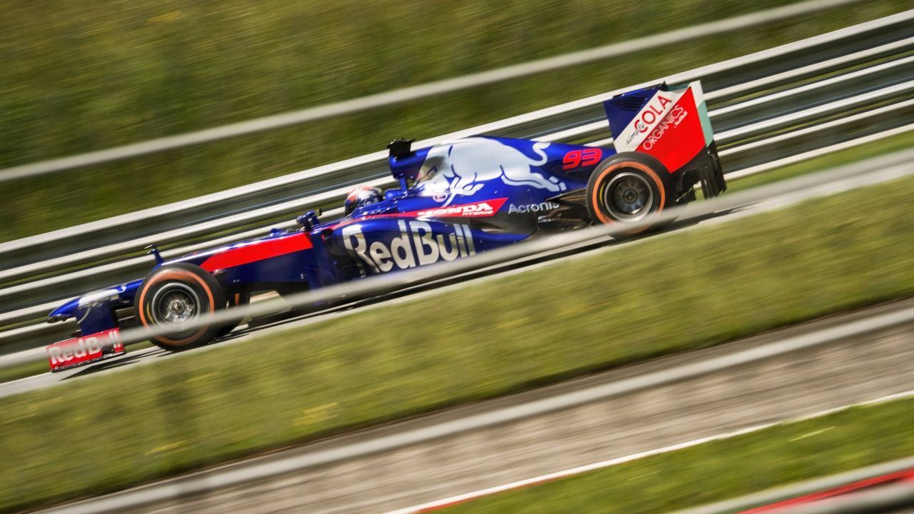 Marc Márquez en el Toro Rosso de Fórmula 1