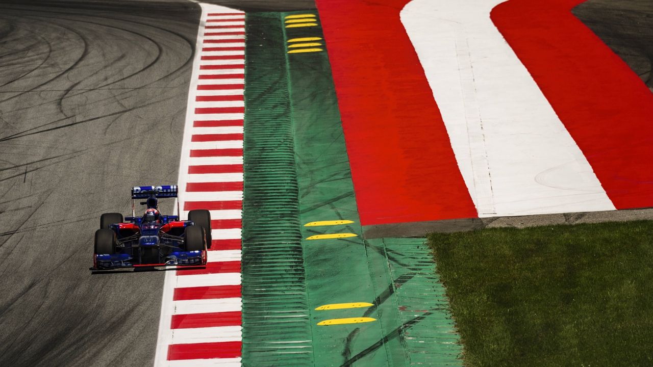 Marc Márquez en el Toro Rosso de Fórmula 1