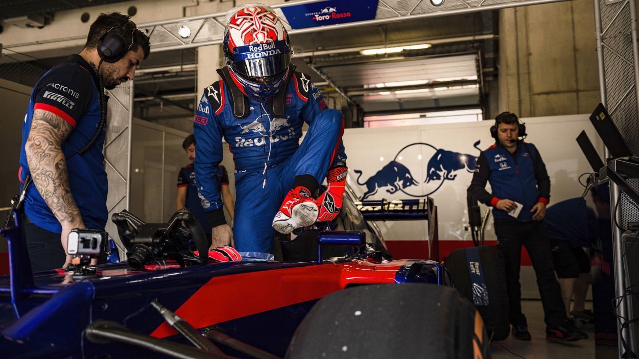Marc Márquez en el Toro Rosso de Fórmula 1