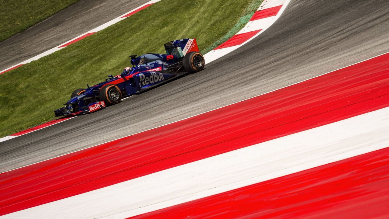 Marc Márquez en el Toro Rosso de Fórmula 1