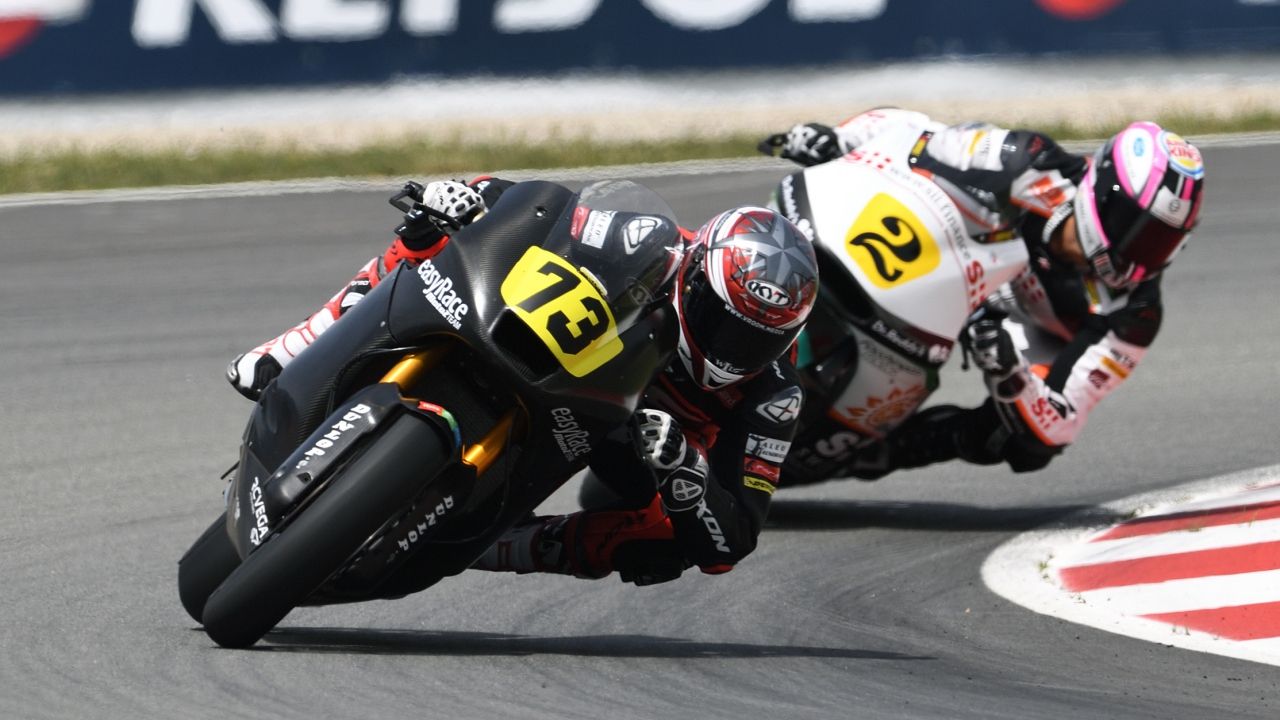 Jesko Raffin y Augusto Fernández se reparten las victorias de Moto2 en Barcelona