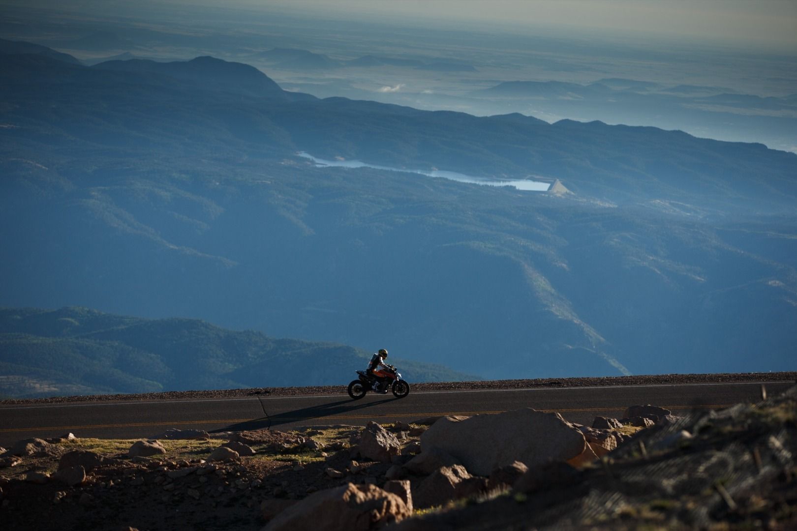 KTM 790 Duke y Chris Fillmore Pikes Peak 2018