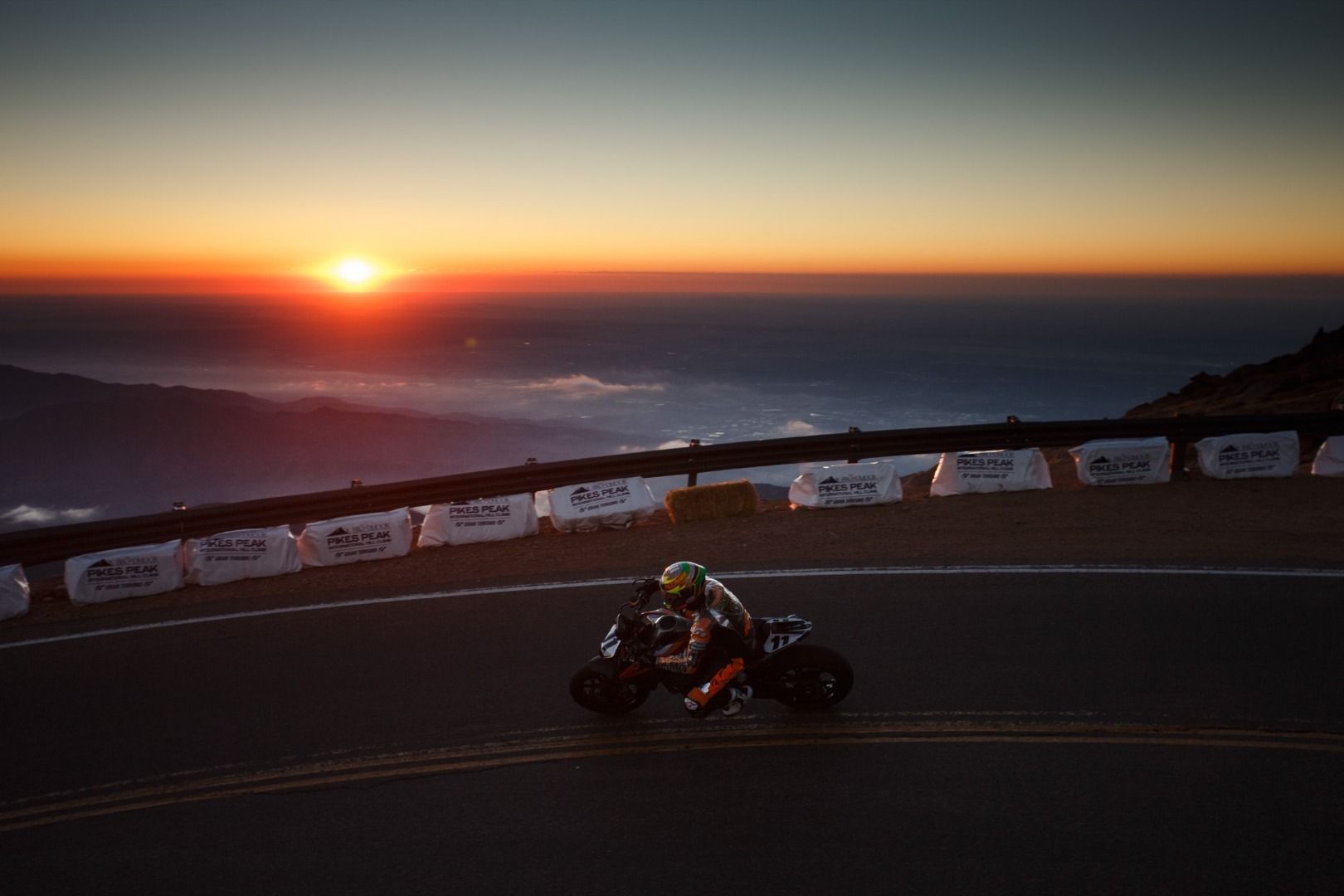 KTM 790 Duke y Chris Fillmore Pikes Peak 2018