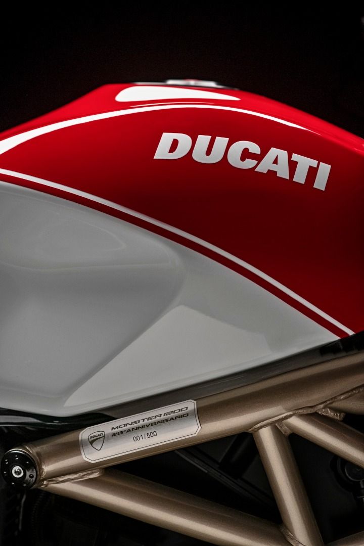 Ducati Monster 1200 25 Aniversario