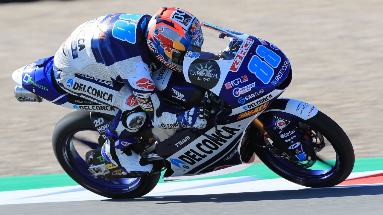 Jorge Martín bate el récord de poles de Moto3 en Assen