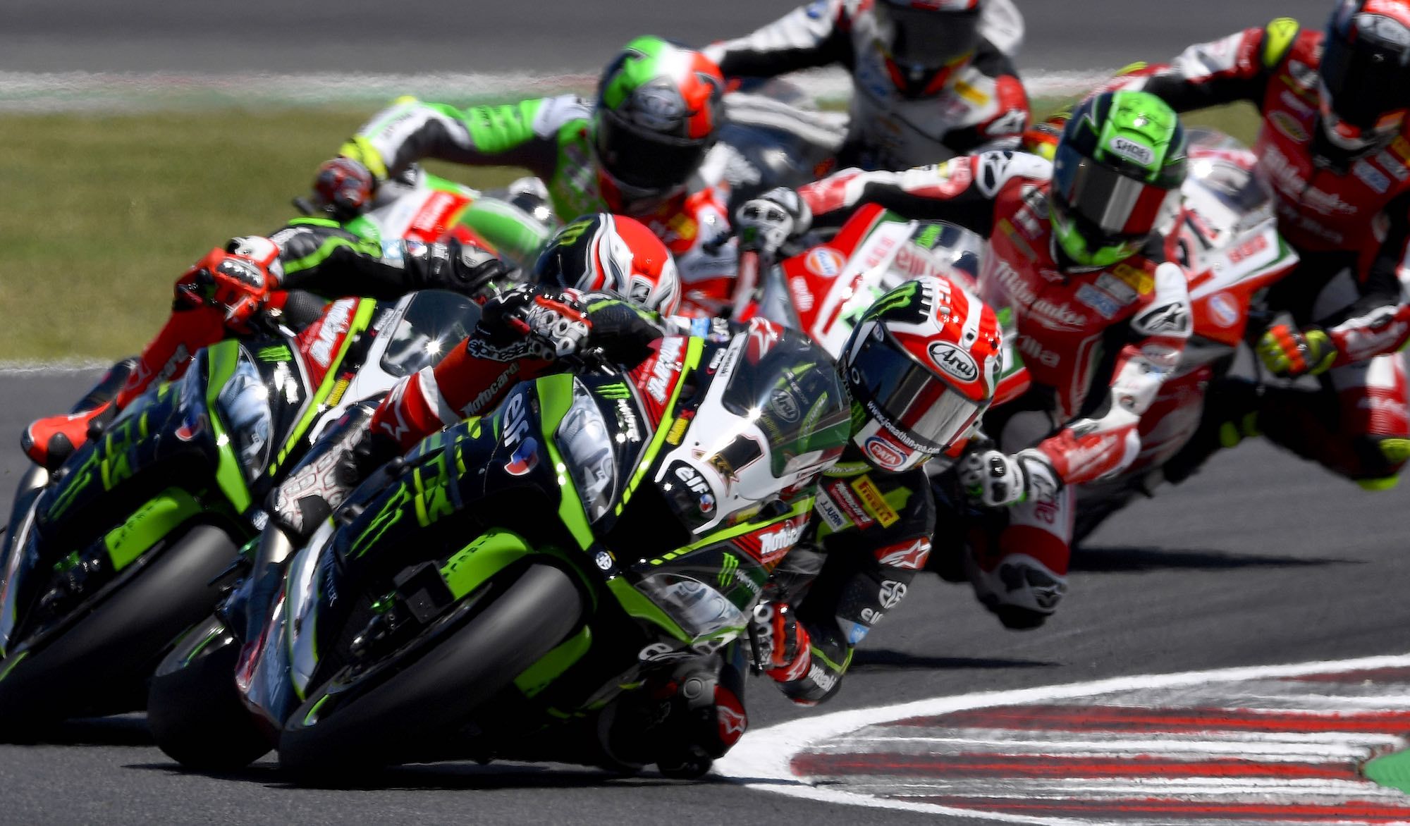 Un Jonathan Rea arrollador se lleva la segunda carrera de SBK en Misano