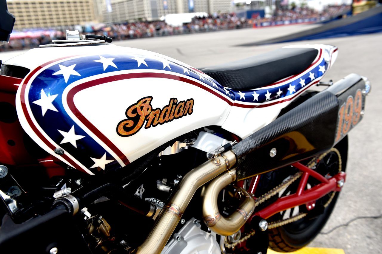 Travis Pastrana emula a Evel Knievel en Las Vegas