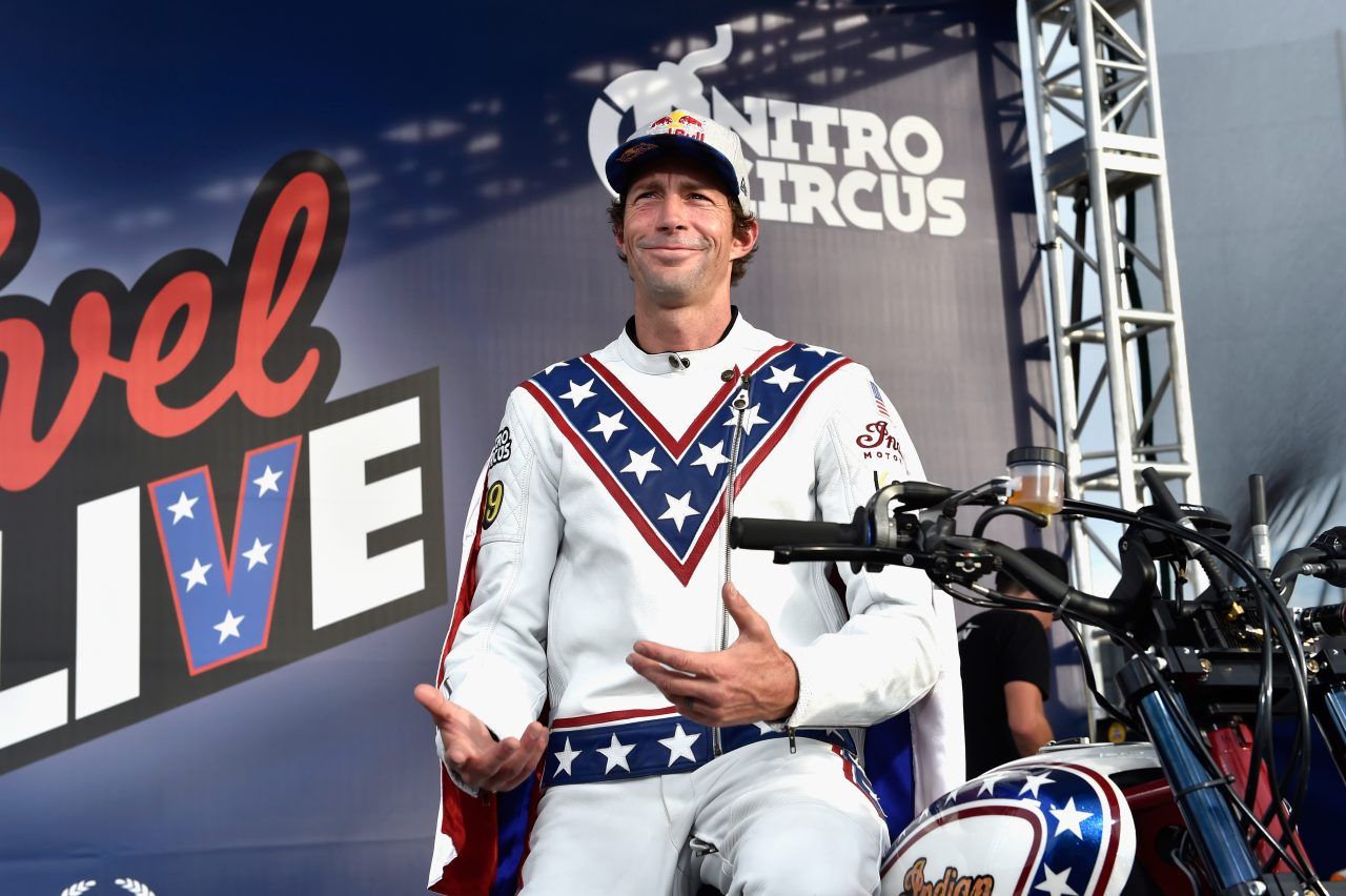 Travis Pastrana emula a Evel Knievel en Las Vegas