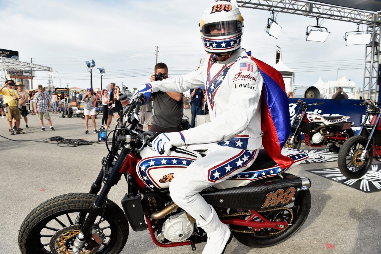 Travis Pastrana emula a Evel Knievel en Las Vegas