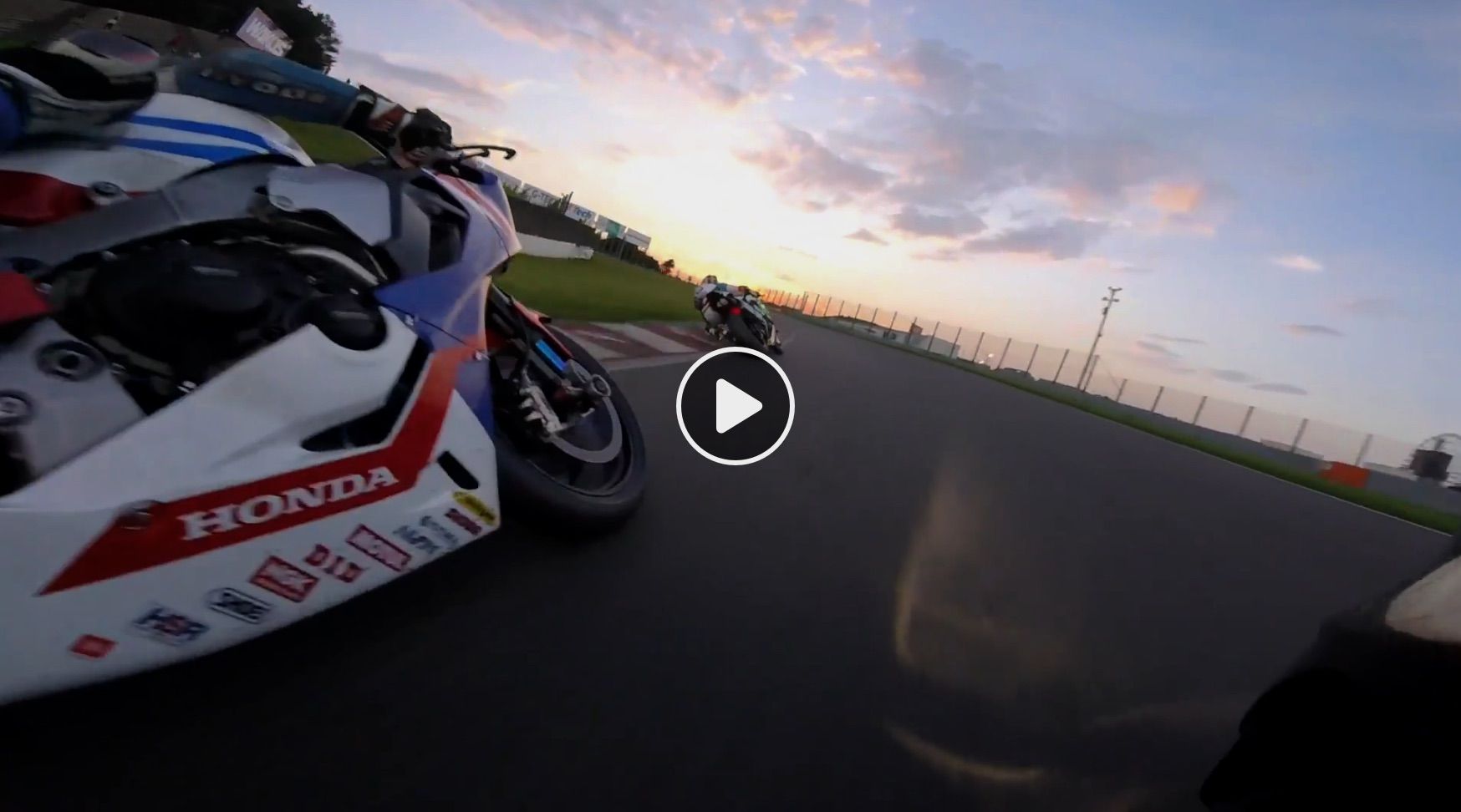 Pura adrenalina en este vídeo con la Yamaha R1 en las 8 Horas de Suzuka