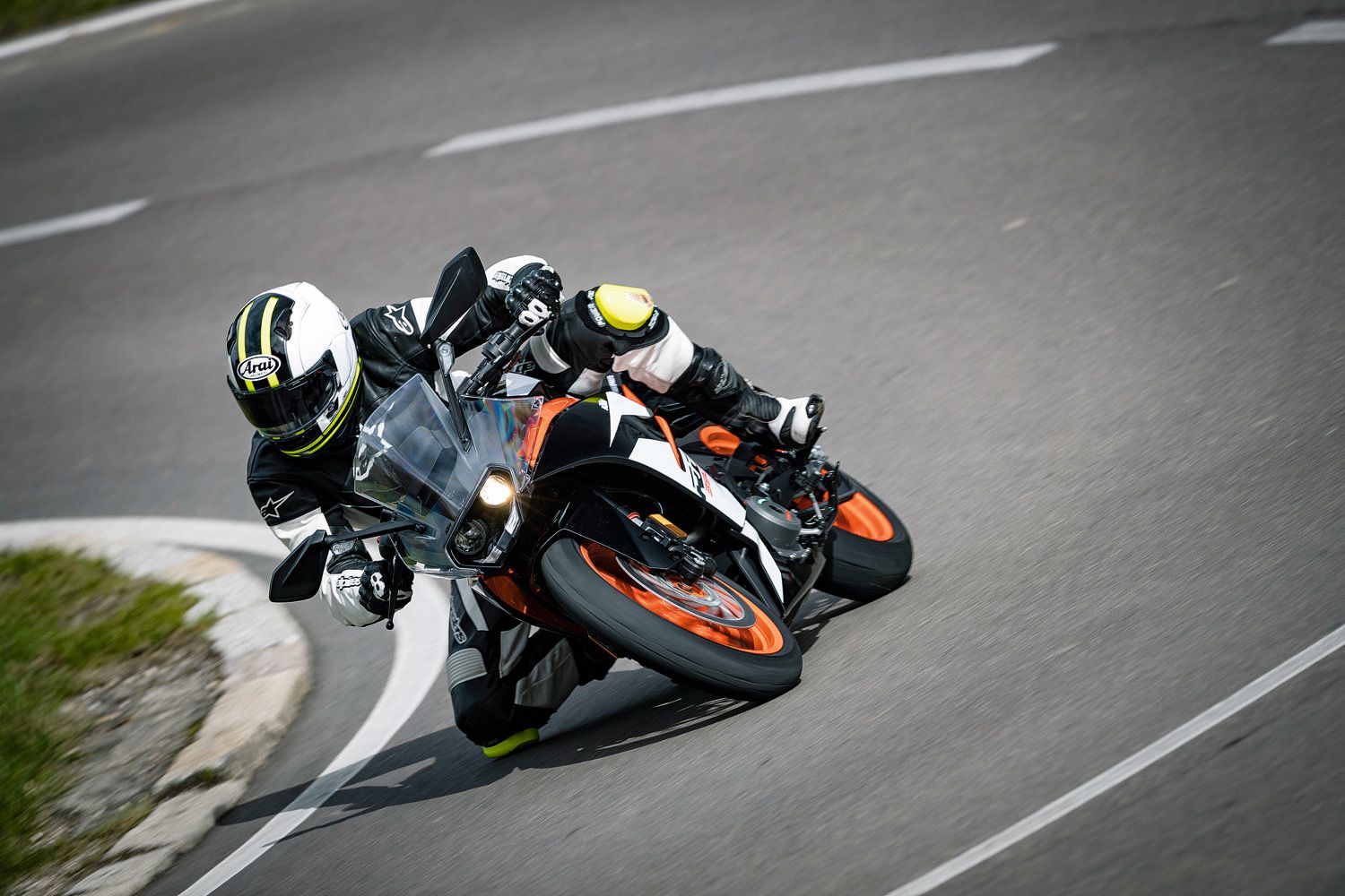 Comparativa Deportivas A2: Honda CBR500R vs Kawasaki Ninja 400 vs KTM RC 390 vs Yamaha YZF-R3