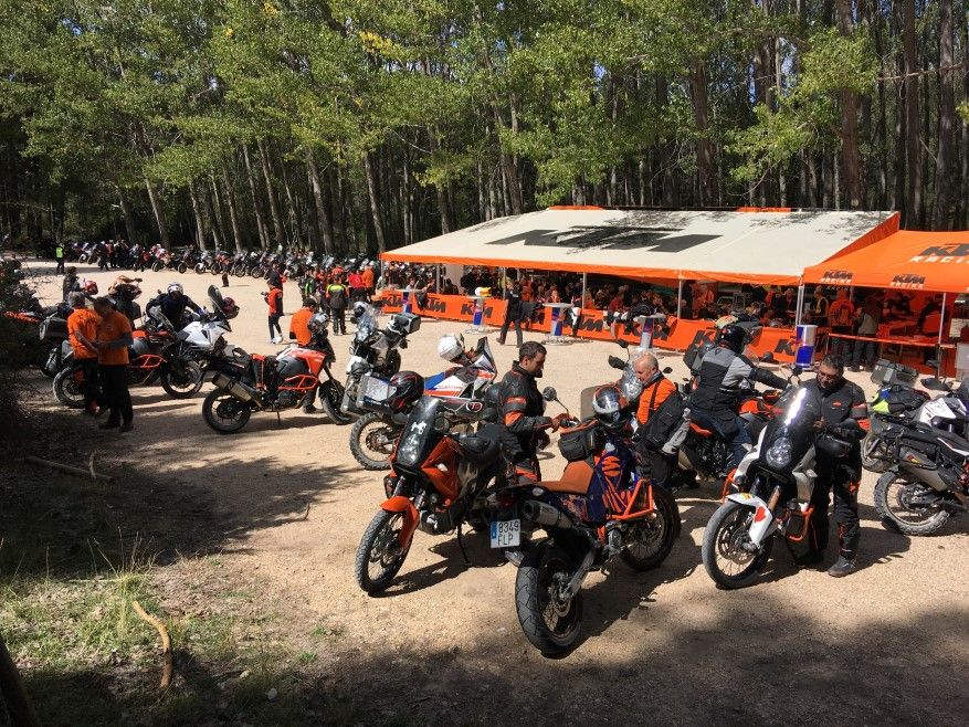V REUNIÓN KTM ADVENTURE