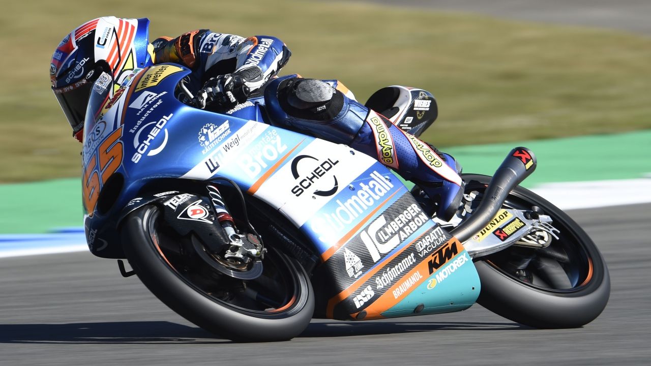 Philipp Oettl lidera Moto3 en Brno un viernes marcado por la lesión de Jorge Martín