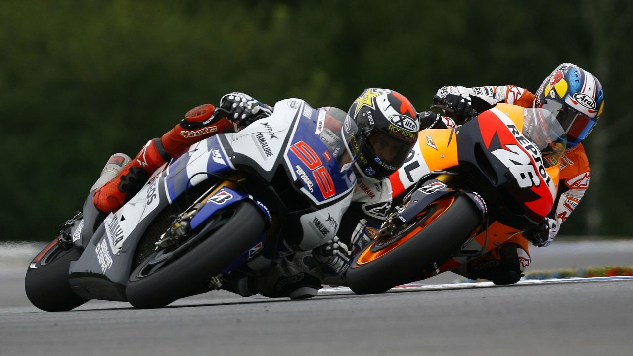 Dani Pedrosa y Jorge Lorenzo protagonizaron un final inolvidable en Brno 2012 (Foto: Gold & Goose)