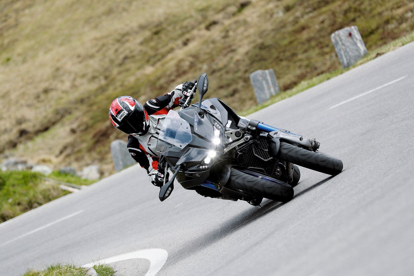 Yamaha Niken ¡Vive la revolución de primera mano con MOTOCICLISMO!